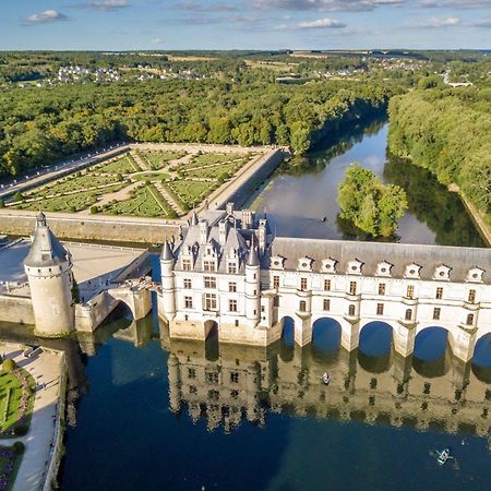 L'Historique / Basilique St Martin Lägenhet Tours Exteriör bild