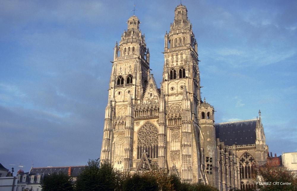 L'Historique / Basilique St Martin Lägenhet Tours Exteriör bild