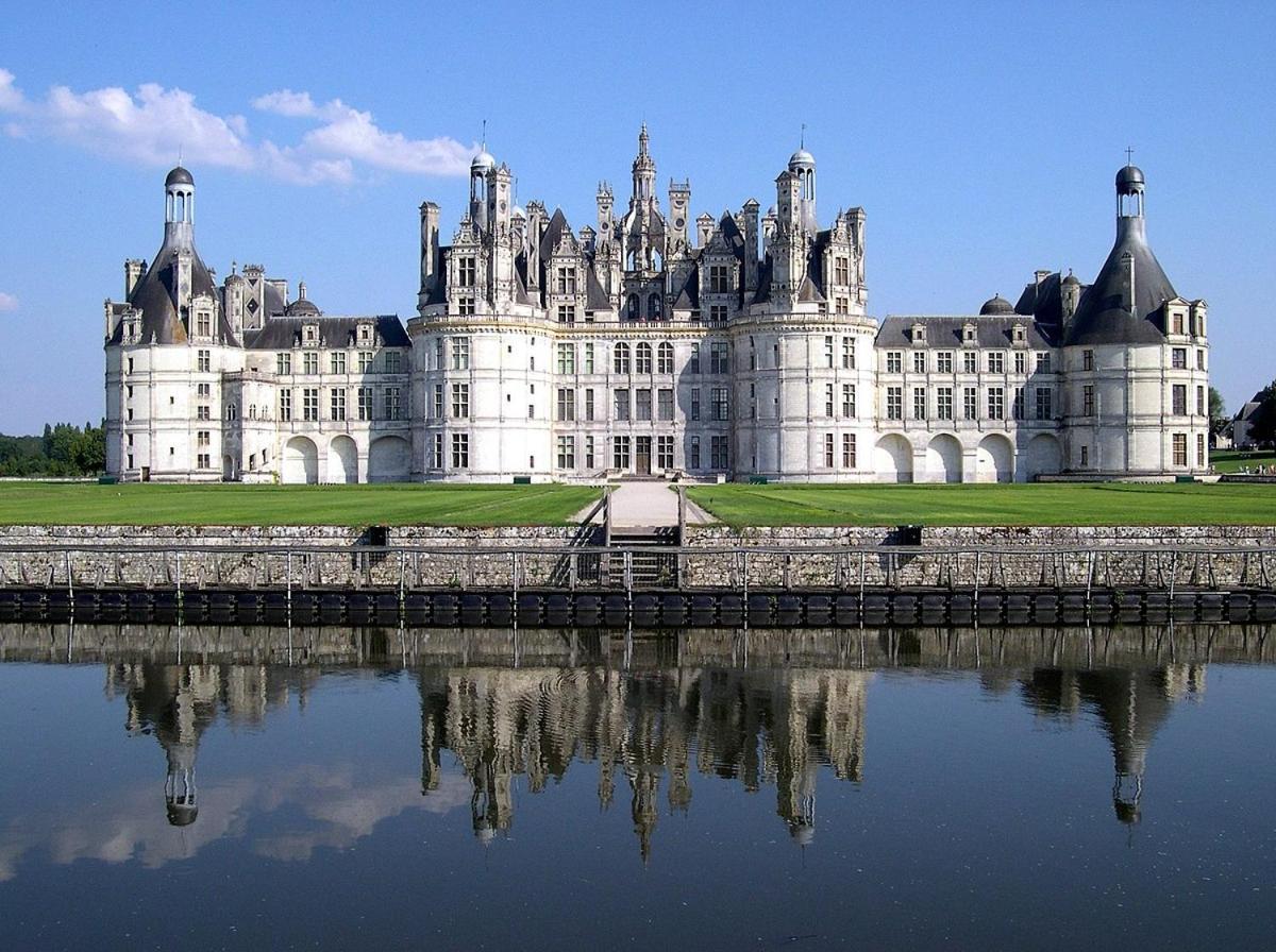 L'Historique / Basilique St Martin Lägenhet Tours Exteriör bild